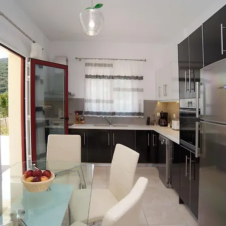 Regina Ioanna Villas * Agia Efimia