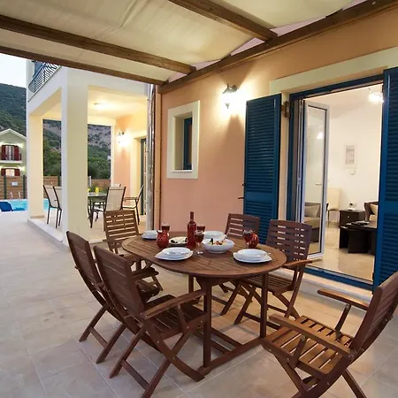 Villa Regina Ioanna Villas *