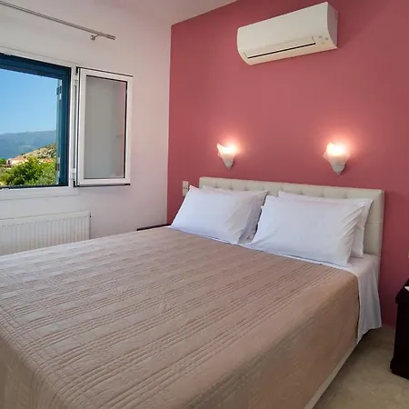 Regina Ioanna Villas Agia Efimia
